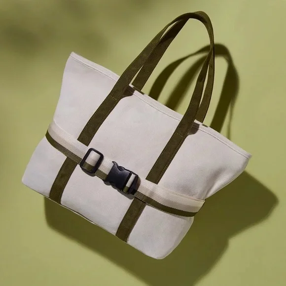 NEW Ivory/Green Canvas Tote With Travel Band - Picture 2 of 7